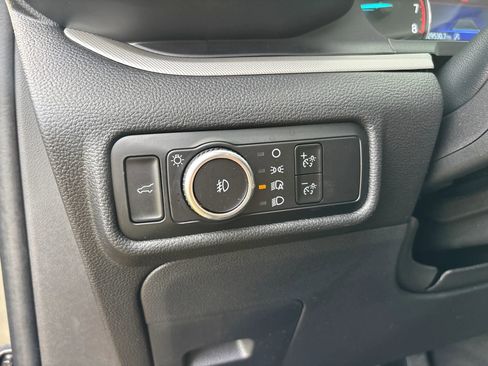 Used 2023 Ford Explorer XLT w/ Equipment Group 202A image 18