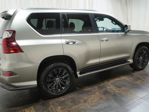 Used 2022 Lexus GX 460 Premium w/ Accessory Package AWD/4WD image 4