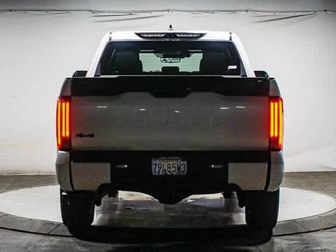 Used 2024 Toyota Tundra Platinum image 9