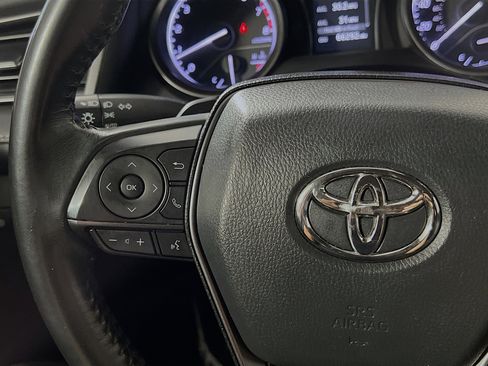 Used 2023 Toyota Camry SE image 19