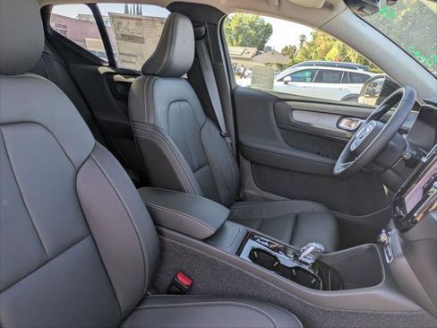 New 2026 Volvo XC40 B5 Ultra w/ Climate Package image 14