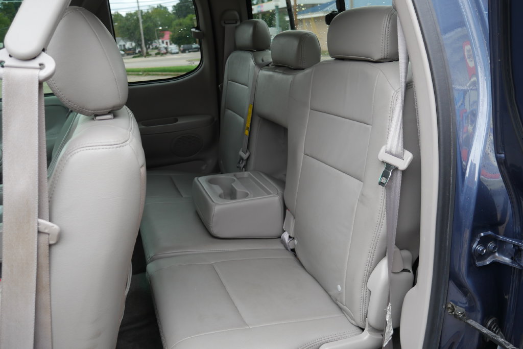 Used 2005 Toyota Tundra SR5 w/ Towing Pkg RWD image 14