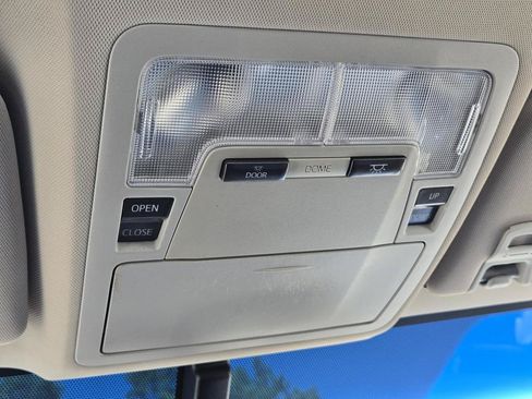 Used 2014 Toyota Avalon XLE Touring FWD image 27