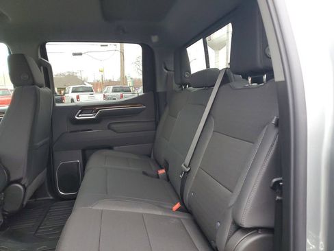 New 2026 GMC Sierra 1500 SLE w/ Preferred Package AWD/4WD image 9
