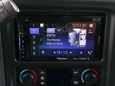 Used 2006 Chevrolet Silverado 2500 LT w/ Heavy-Duty Power Package image 39