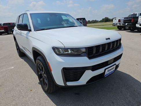 New 2026 Jeep Grand Cherokee Altitude RWD image 11