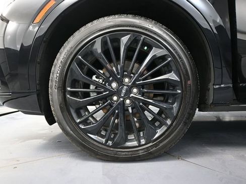 Used 2025 Lincoln Corsair Reserve w/ Jet Appearance Package image 18