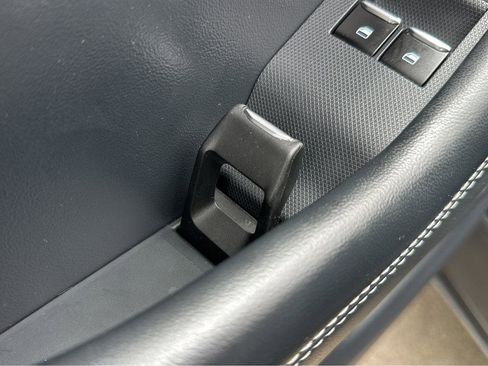 Used 2023 Ford Mustang Mach-E Select image 32