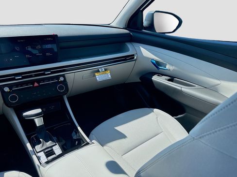 New 2026 Hyundai Tucson SEL image 16