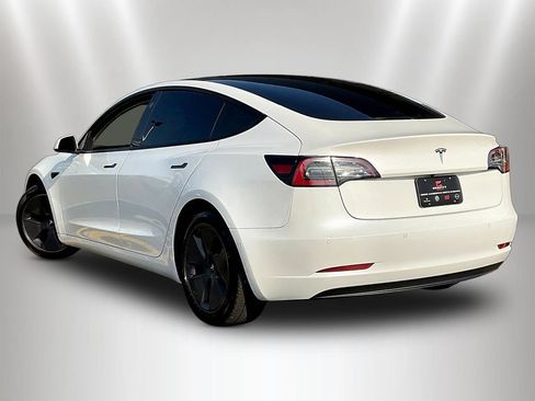 Used 2021 Tesla Model 3 Standard Range Plus RWD image 4