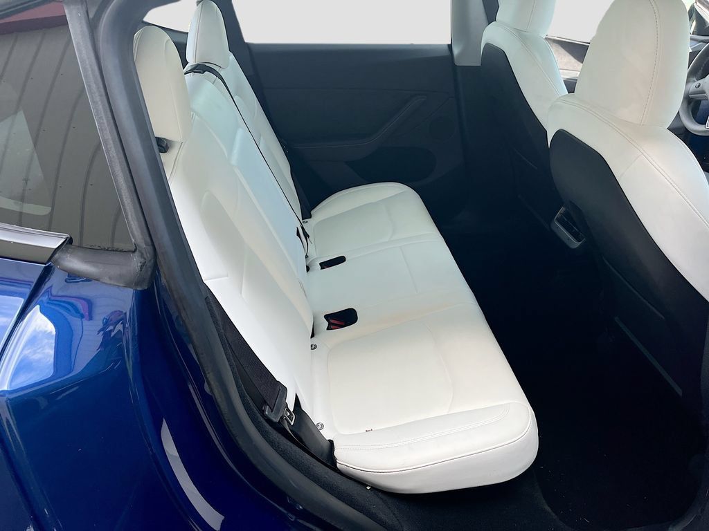 Used 2024 Tesla Model Y Performance AWD/4WD image 24