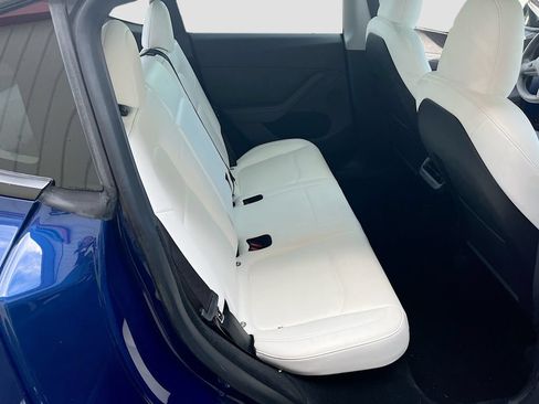 Used 2024 Tesla Model Y Performance AWD/4WD image 24