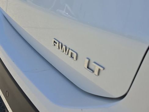 Used 2024 Chevrolet Equinox LT AWD/4WD image 6