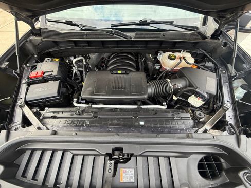 Used 2023 GMC Sierra 1500 SLT w/ SLT Convenience Package image 32