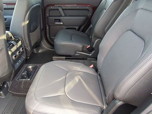 New 2026 Land Rover Defender 130 X-Dynamic SE image 20