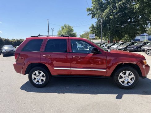 Used 2010 Jeep Grand Cherokee Laredo RWD image 4
