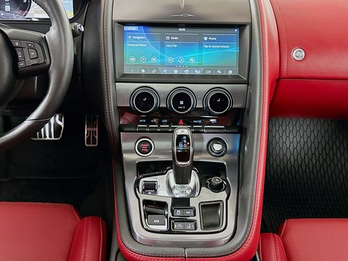 Used 2024 Jaguar F-TYPE Coupe AWD image 11