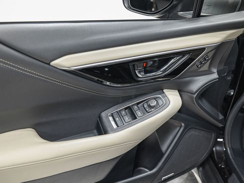 Used 2020 Subaru Outback Limited image 13