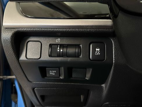 Used 2016 Subaru Crosstrek 2.0i Limited image 10