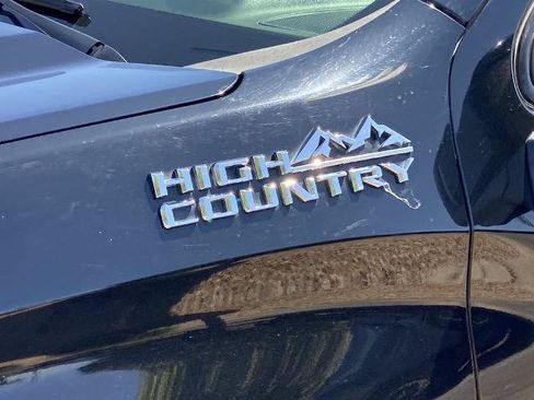 Used 2020 Chevrolet Silverado 1500 High Country w/ Technology Package AWD/4WD image 28