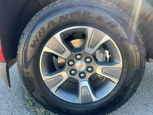 Used 2016 Chevrolet Colorado Z71 AWD/4WD image 21