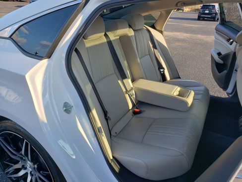 Used 2022 Honda Accord Touring image 30