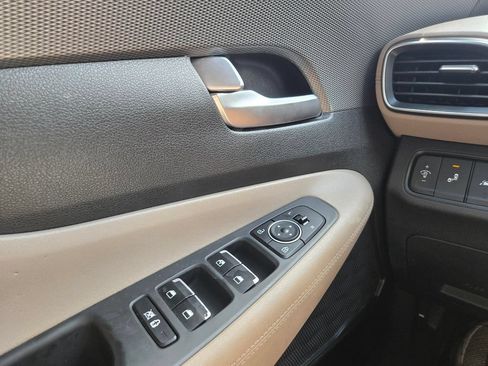 Used 2019 Hyundai Santa Fe SE FWD image 13