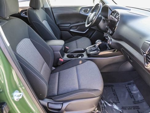 Used 2023 Kia Soul EX image 16