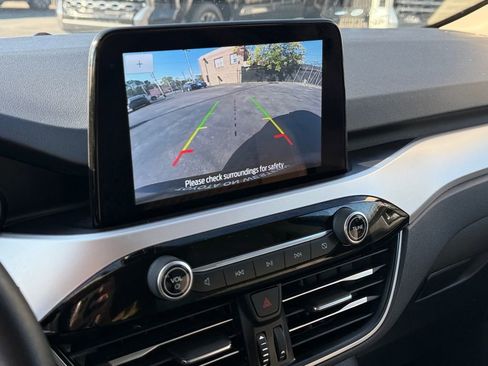 Used 2020 Ford Escape SE image 33