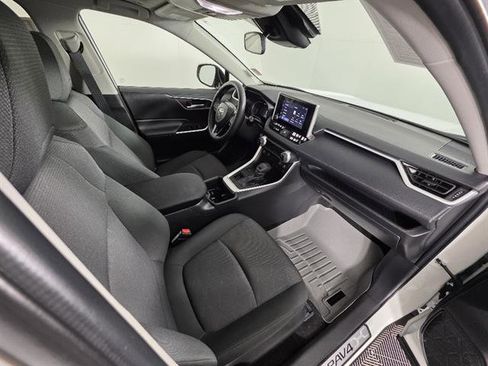 Used 2025 Toyota RAV4 XLE w/ Convenience Package image 15