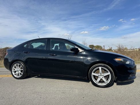 Used 2014 Dodge Dart SXT image 2