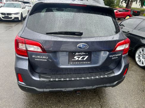 Used 2017 Subaru Outback 3.6R Limited AWD/4WD image 6