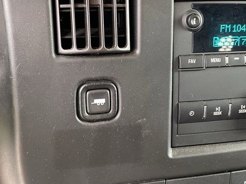 Used 2020 GMC Savana 2500 w/ Driver Convenience Package image 18