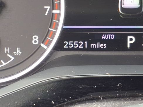 Used 2022 Nissan Pathfinder SL AWD/4WD image 25