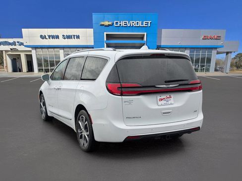 Used 2022 Chrysler Pacifica Pinnacle image 12