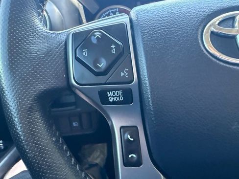 Used 2019 Toyota Tacoma SR5 AWD/4WD image 15