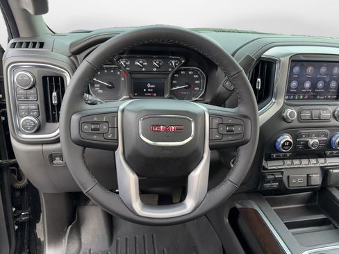 Used 2021 GMC Sierra 1500 SLT w/ SLT Premium Package AWD/4WD image 10