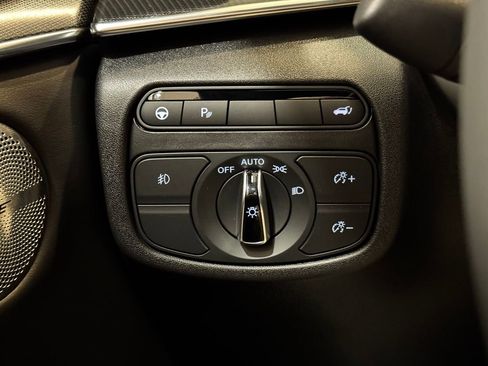 New 2025 INFINITI QX50 Sport image 16