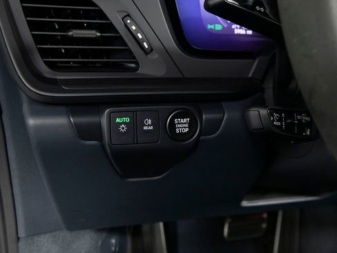 Certified 2025 Porsche 911 Carrera GTS image 37