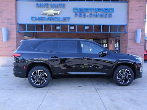 Used 2025 Buick Enclave Sport Touring AWD/4WD image 9