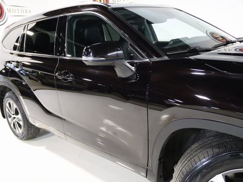 Used 2021 Toyota Highlander XLE image 72