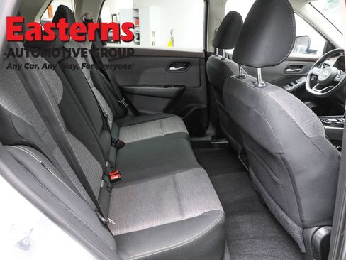 Used 2022 Nissan Rogue SV AWD/4WD image 23