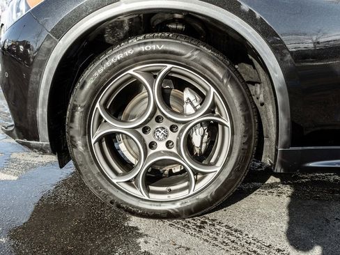 Used 2022 Alfa Romeo Stelvio Ti w/ Active Assist Plus Package image 33