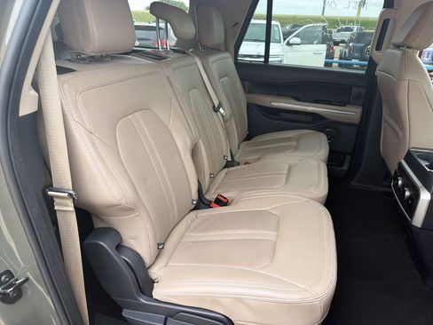 Used 2024 Ford Expedition Max Limited RWD image 18