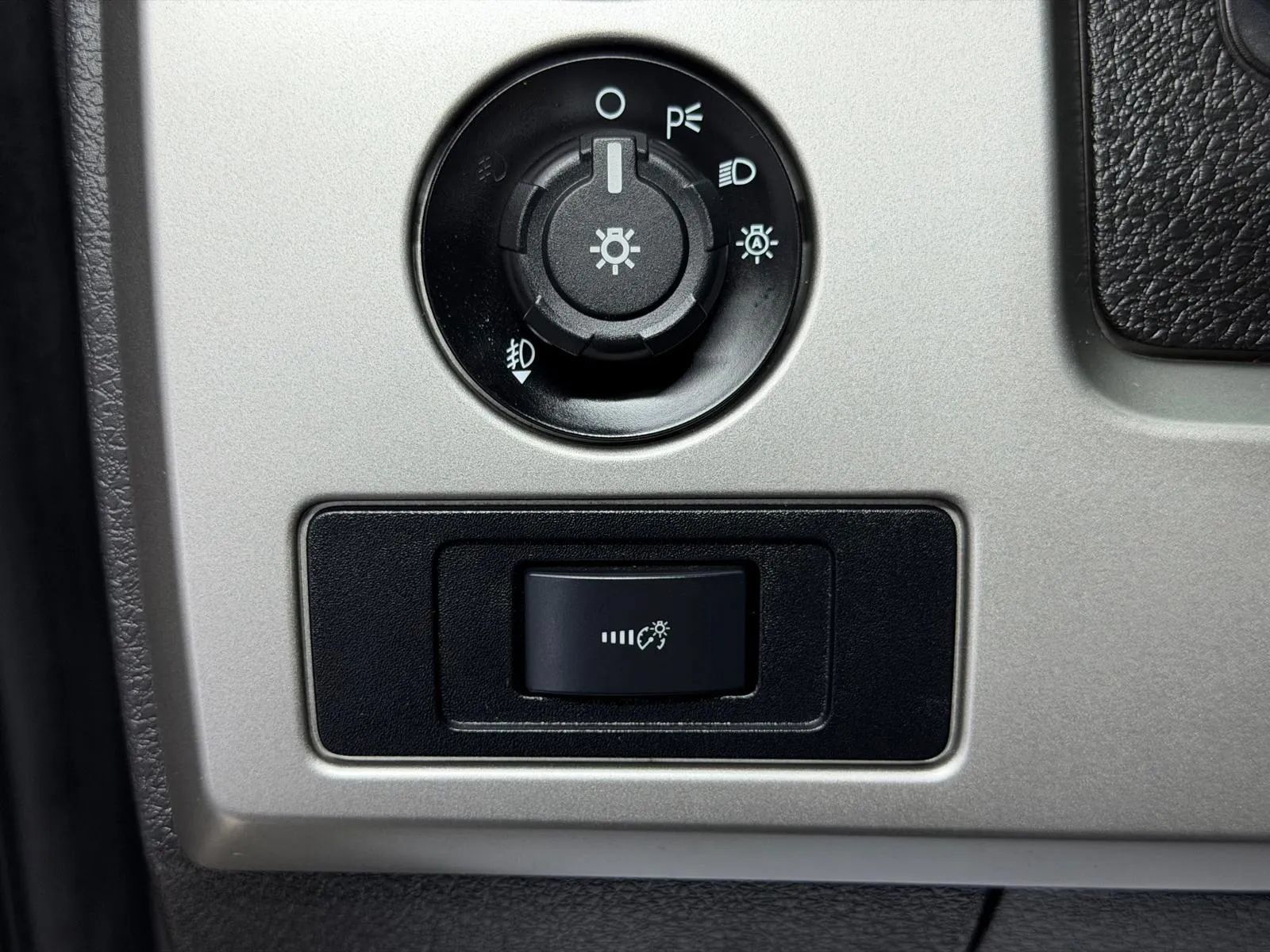 Used 2013 Ford F150 Lariat w/ Luxury Equipment Group AWD/4WD image 29
