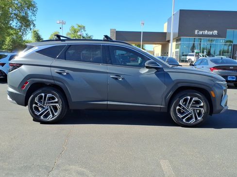 Certified 2025 Hyundai Tucson Limited AWD/4WD image 6