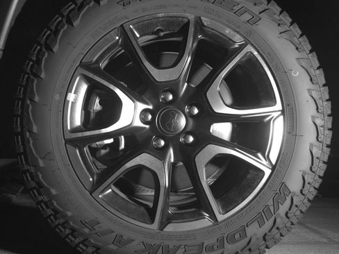 Used 2025 Jeep Compass Trailhawk image 12