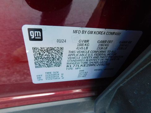 Used 2024 Chevrolet Trax ACTIV w/ Sunroof Package FWD image 9