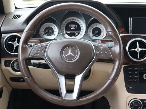 Used 2013 Mercedes-Benz GLK 250 BlueTEC 4MATIC image 18