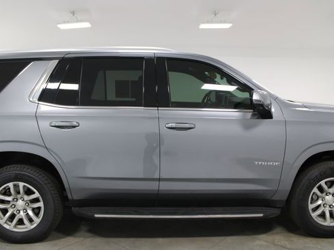Used 2022 Chevrolet Tahoe LT w/ Luxury Package RWD image 11